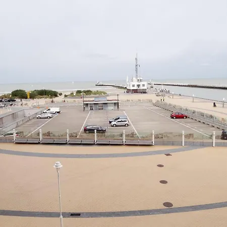 In By The * Nieuwpoort