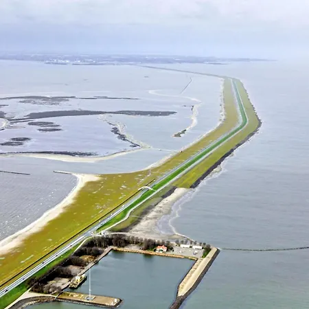 In By The Nieuwpoort